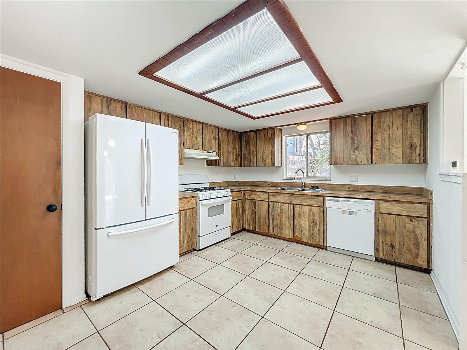 Image 11 of 46 For 328 Shadow Oak Drive