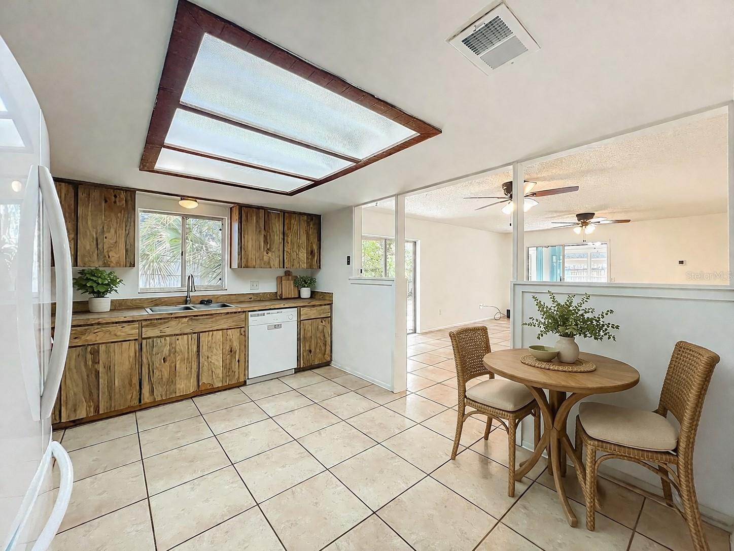 Image 12 of 46 For 328 Shadow Oak Drive