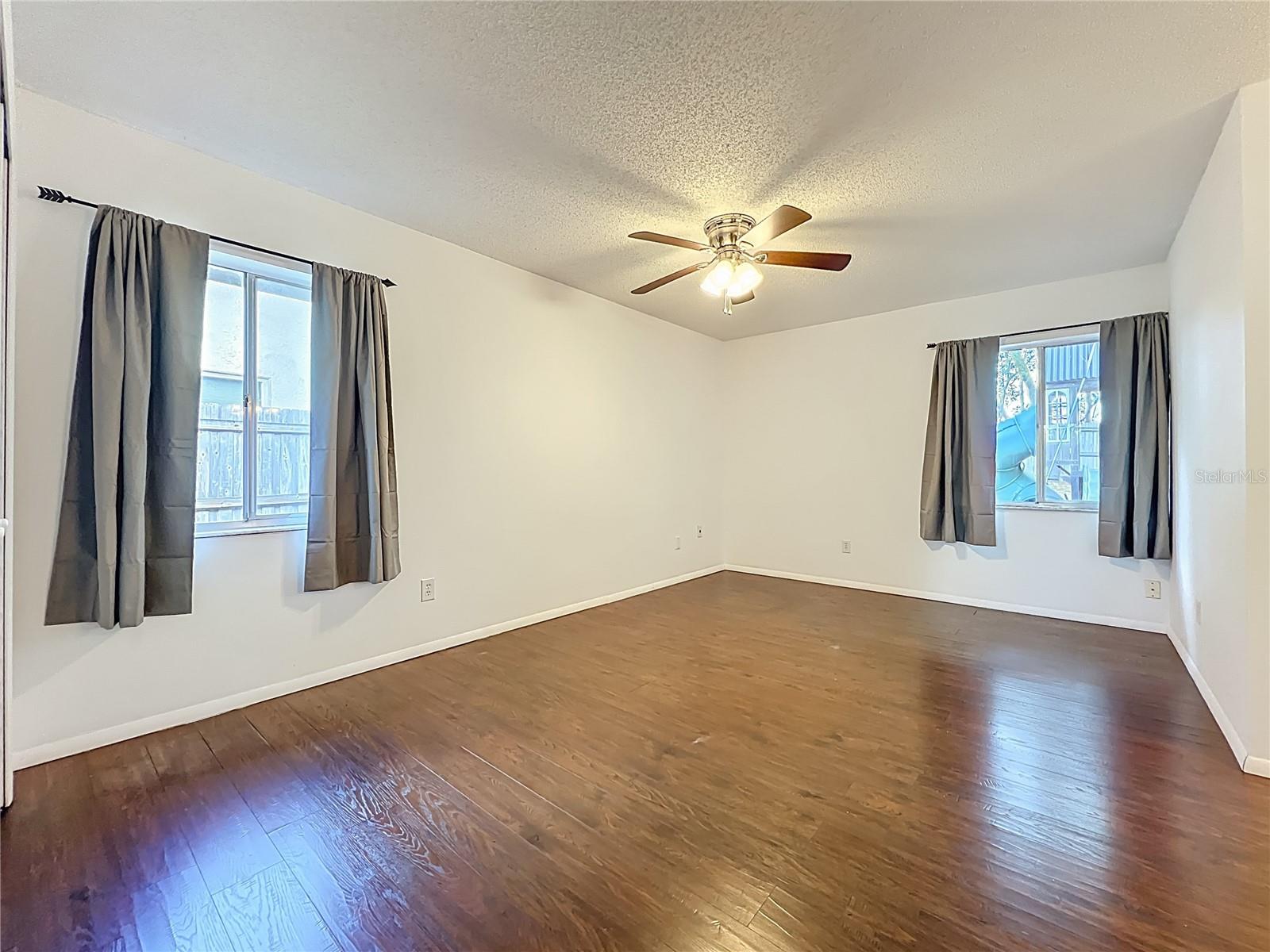 Image 18 of 46 For 328 Shadow Oak Drive