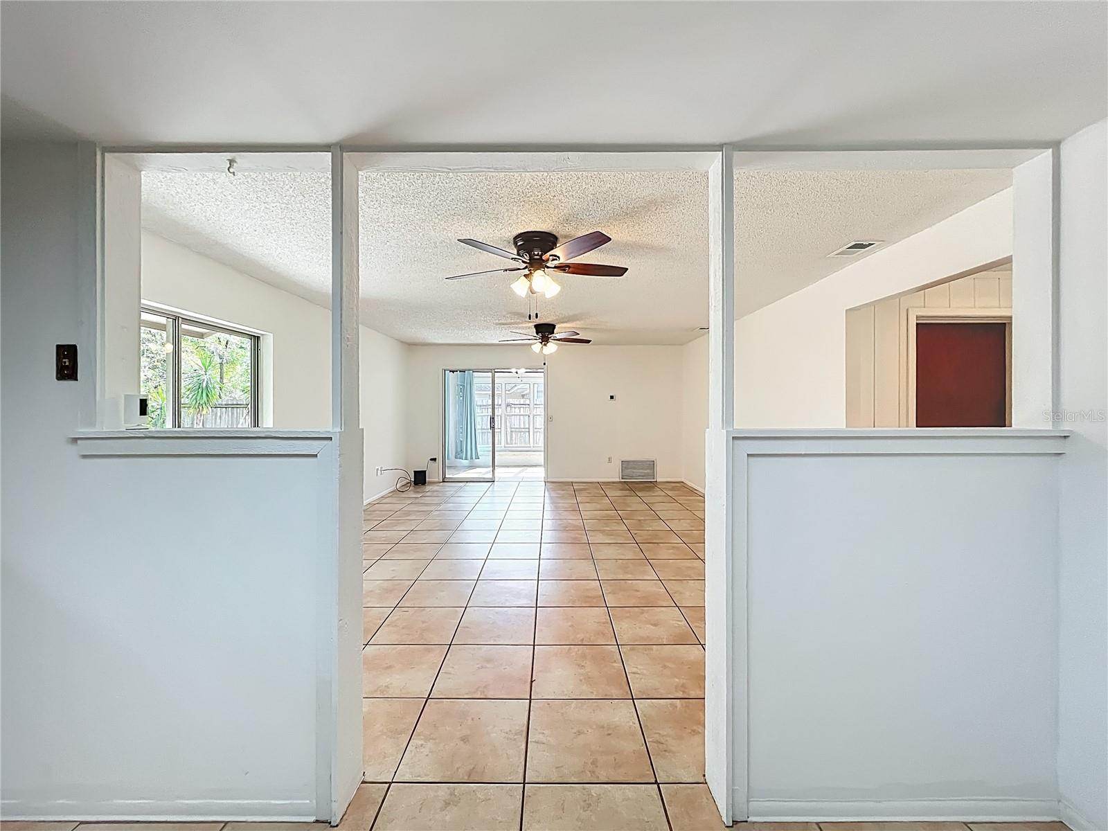 Image 9 of 46 For 328 Shadow Oak Drive