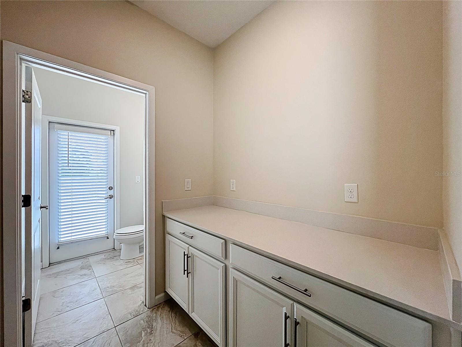 Image 17 of 51 For 1740 Black Maple Place