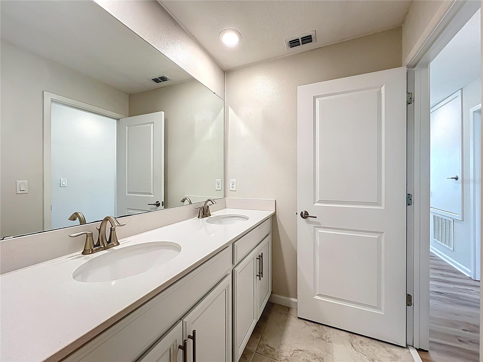 Image 36 of 51 For 1740 Black Maple Place