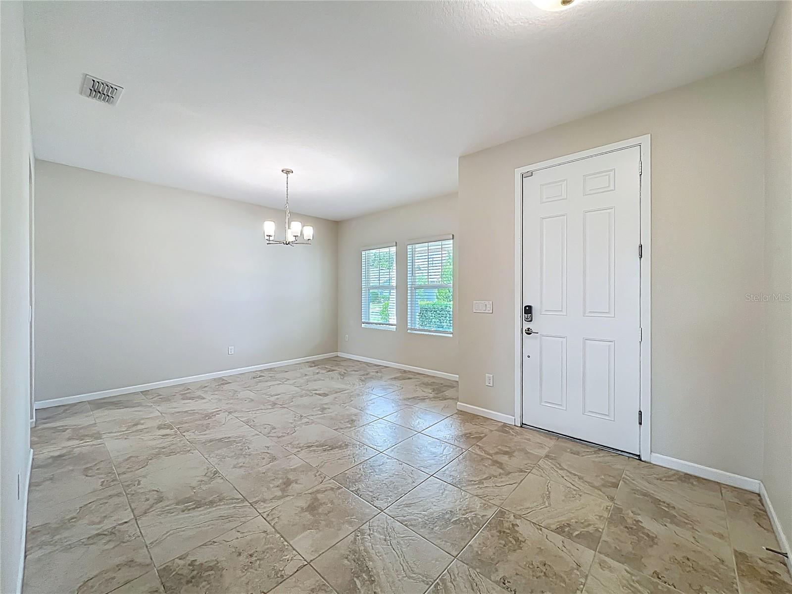 Image 8 of 51 For 1740 Black Maple Place