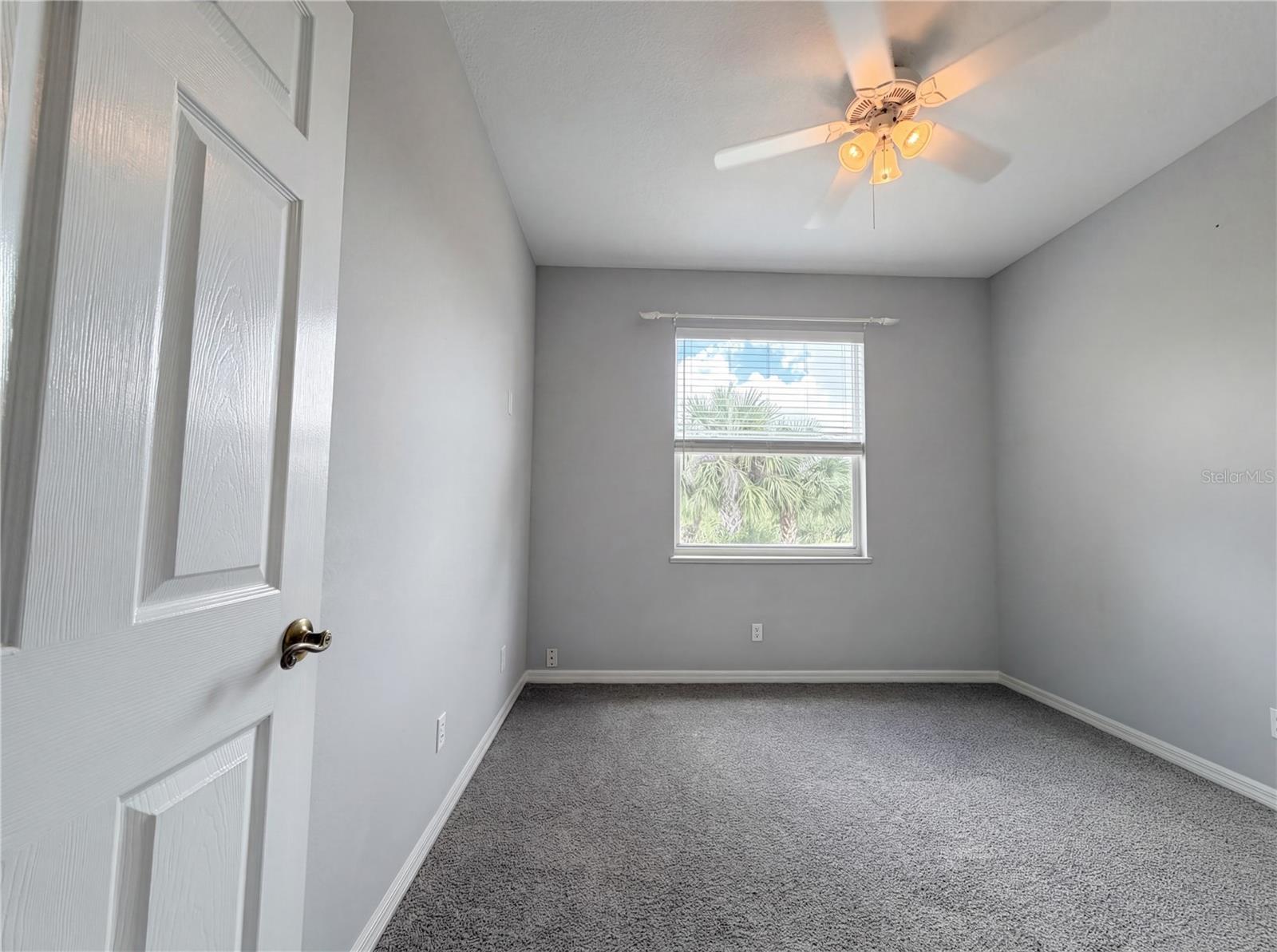 Image 16 of 32 For 12567 Pembroke Circle N