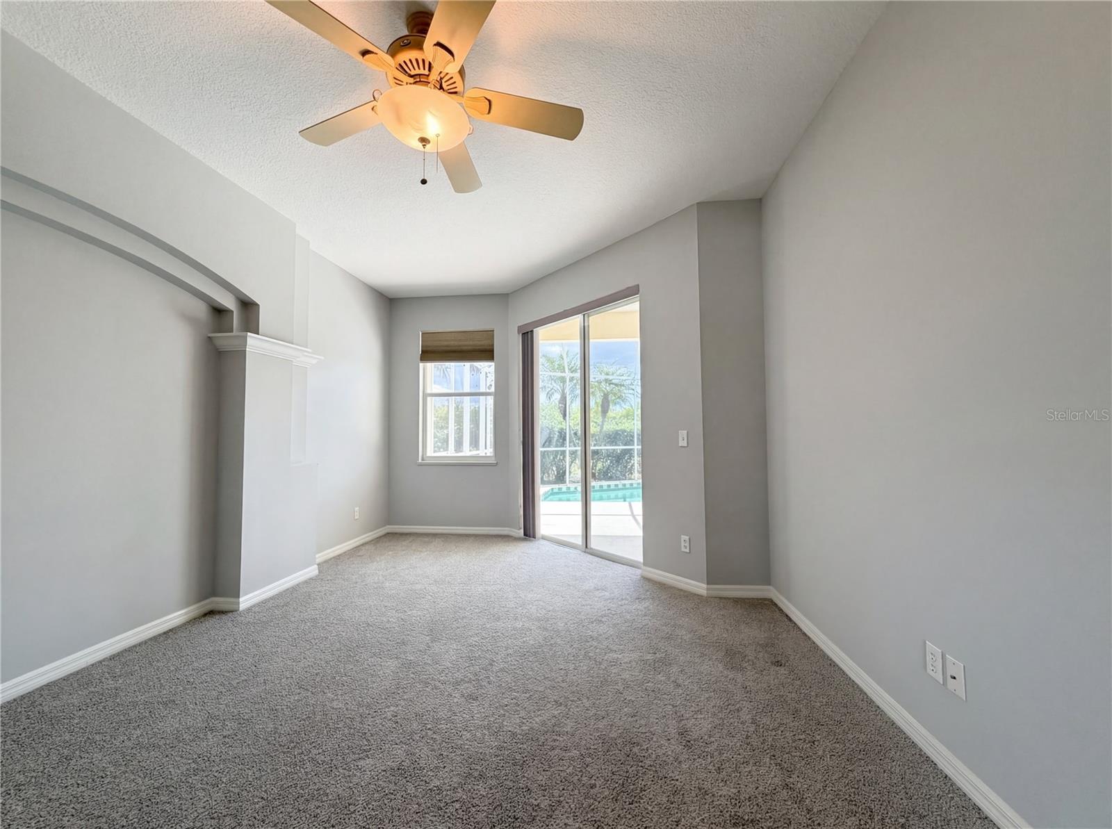 Image 22 of 32 For 12567 Pembroke Circle N