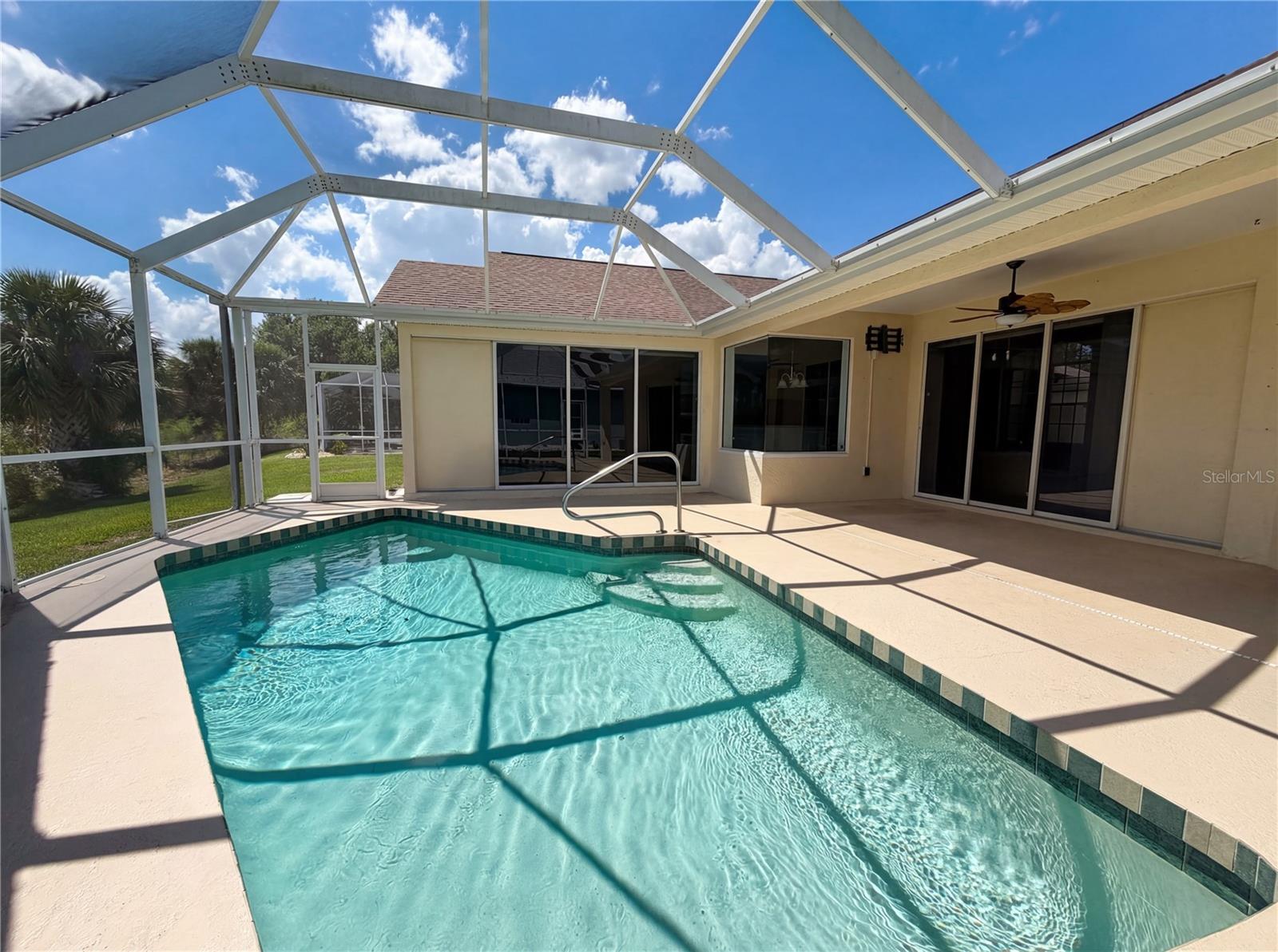 Image 27 of 32 For 12567 Pembroke Circle N