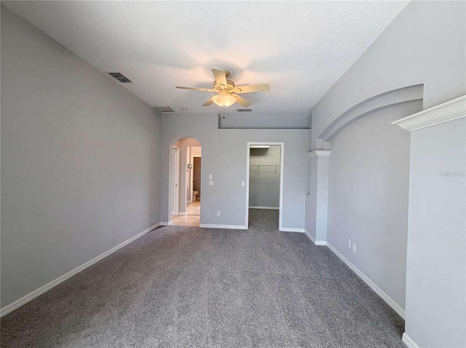 Image 4 of 32 For 12567 Pembroke Circle N