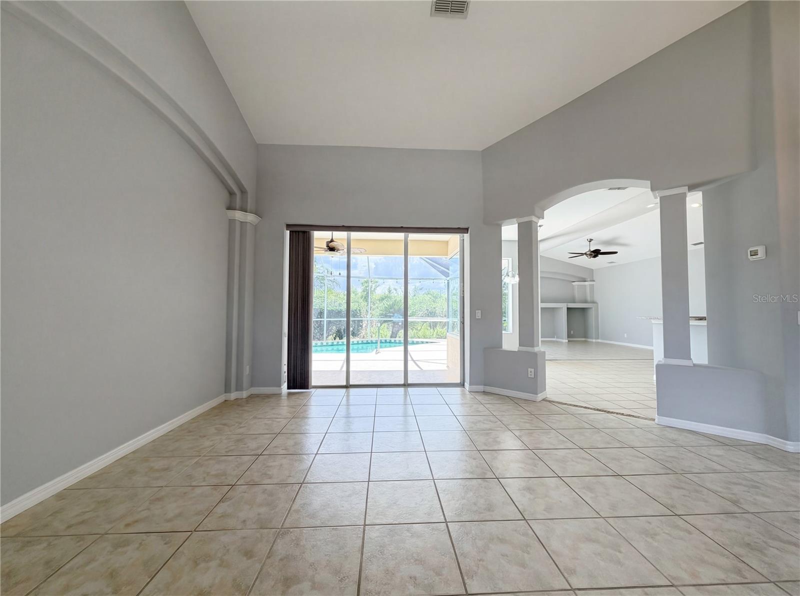 Image 9 of 32 For 12567 Pembroke Circle N