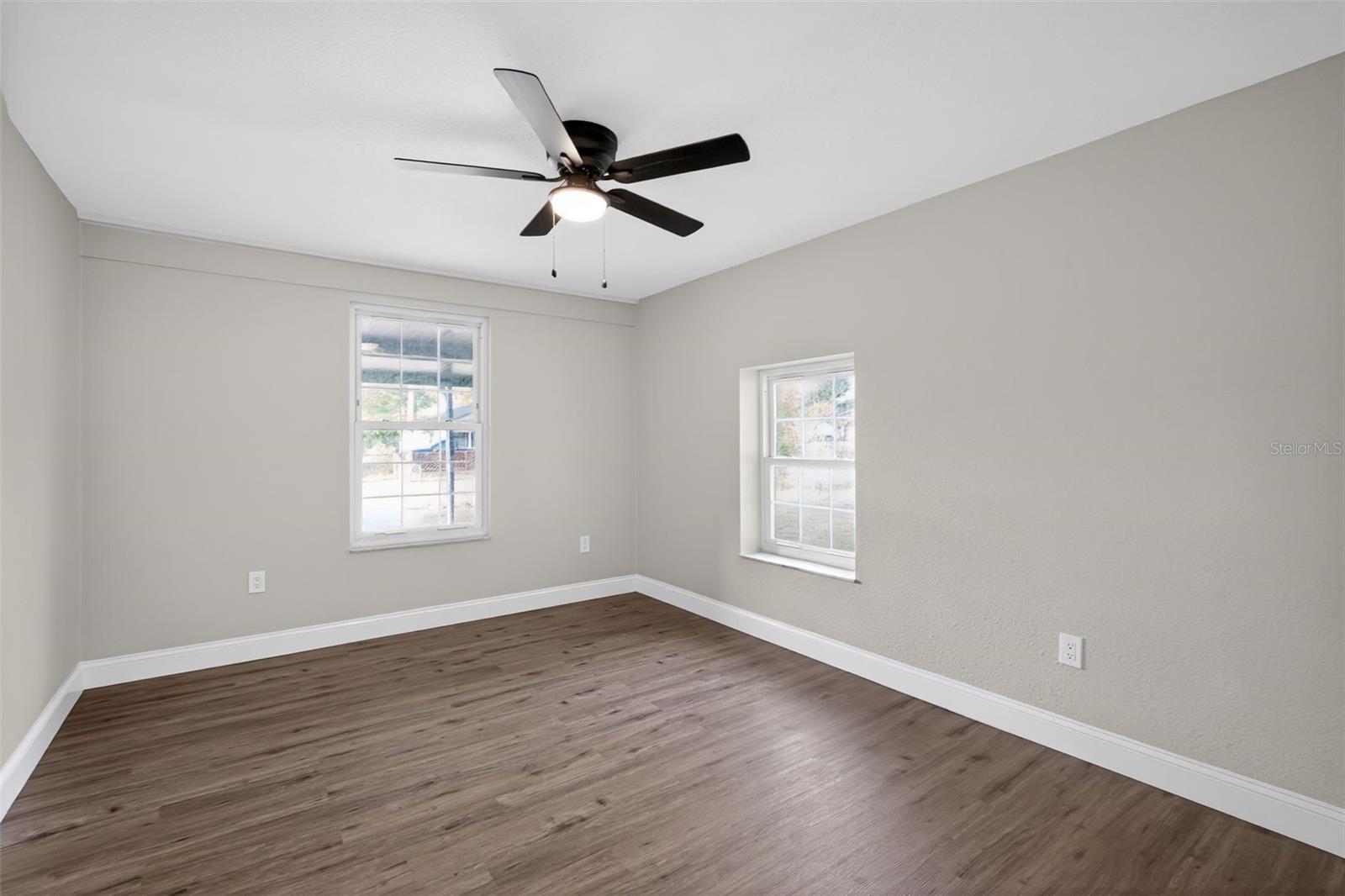 Image 13 of 28 For 305 Hennessee Street