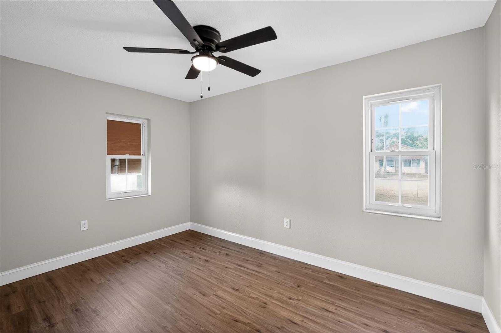 Image 14 of 28 For 305 Hennessee Street