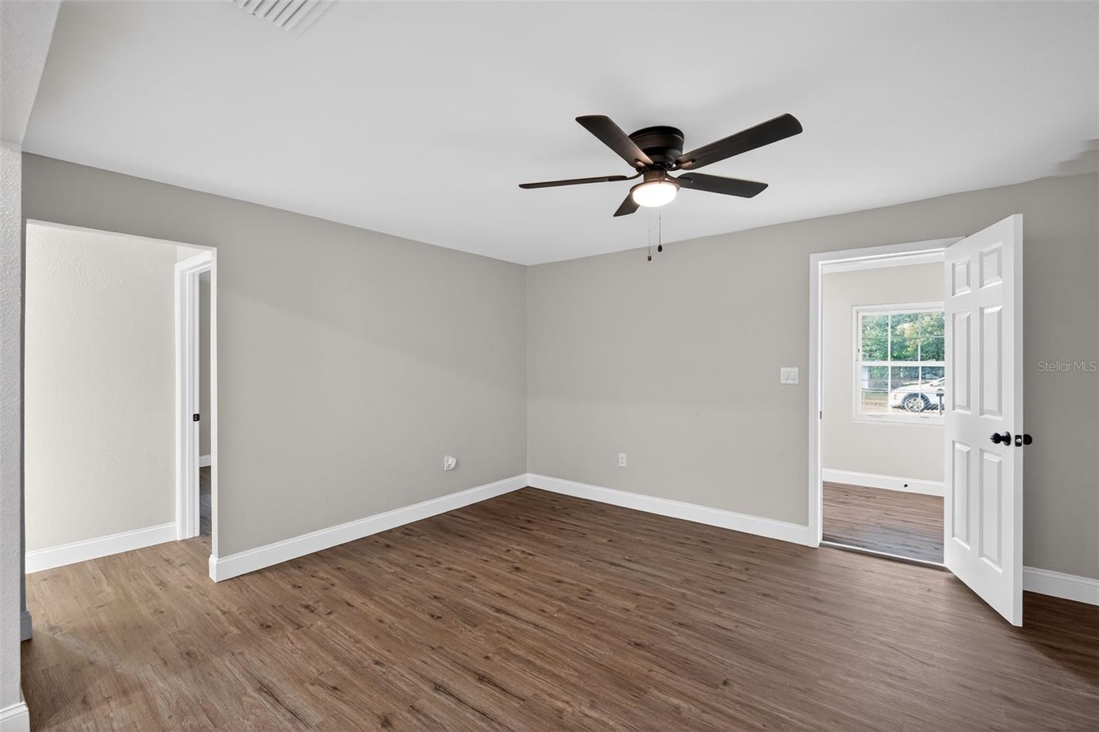 Image 15 of 28 For 305 Hennessee Street