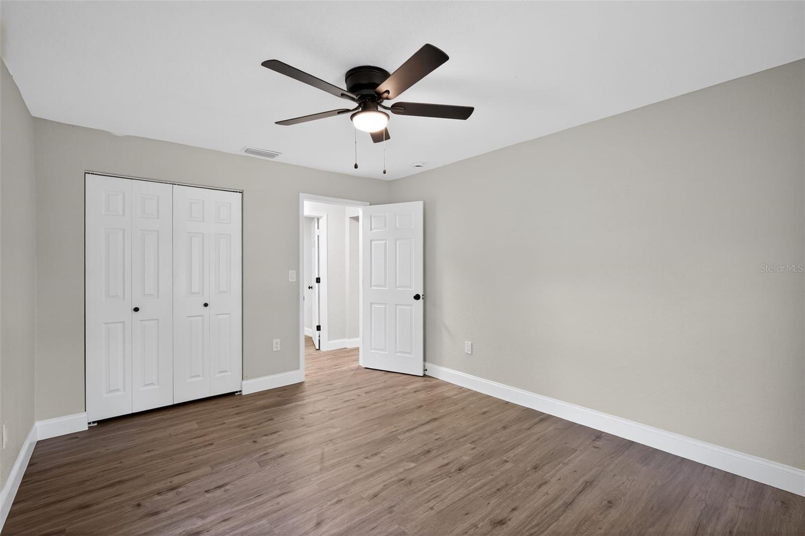 Image 17 of 28 For 305 Hennessee Street