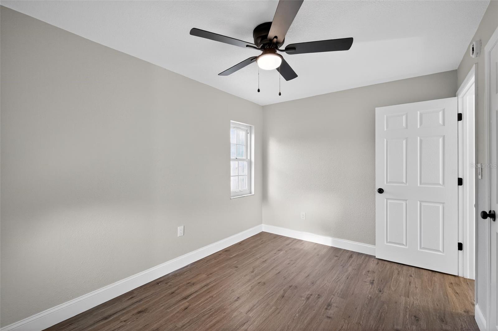 Image 18 of 28 For 305 Hennessee Street