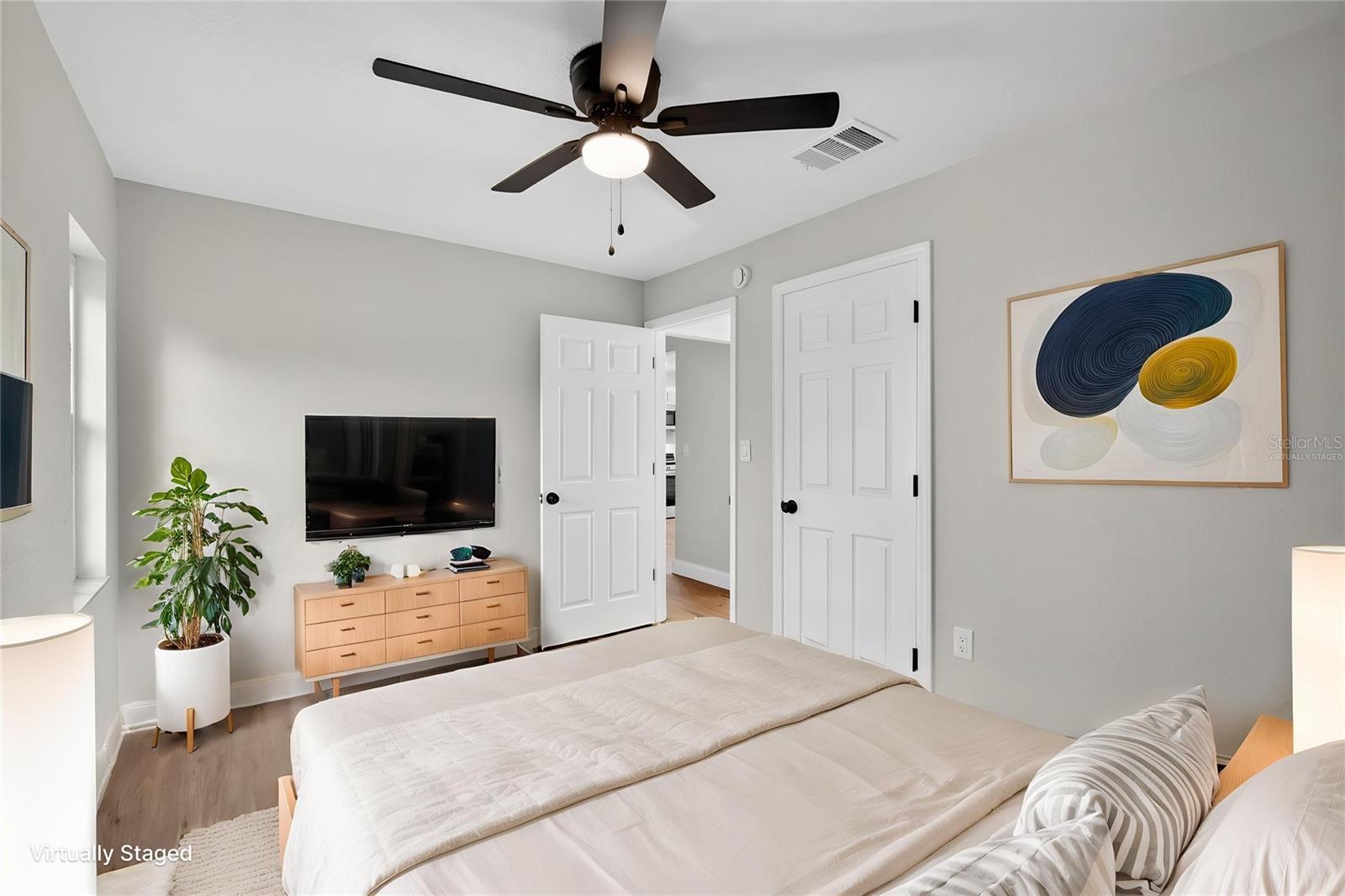 Image 21 of 28 For 305 Hennessee Street