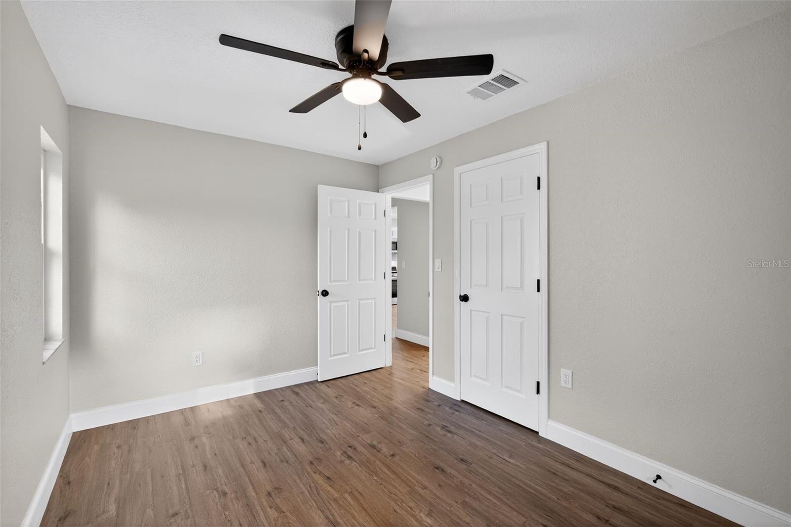 Image 22 of 28 For 305 Hennessee Street