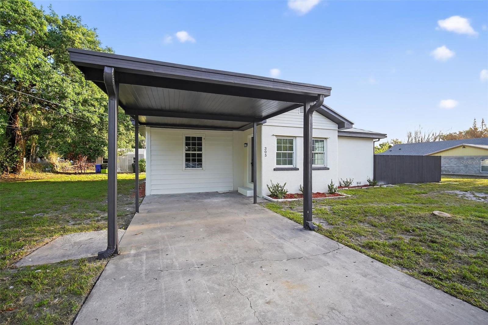 Image 26 of 28 For 305 Hennessee Street