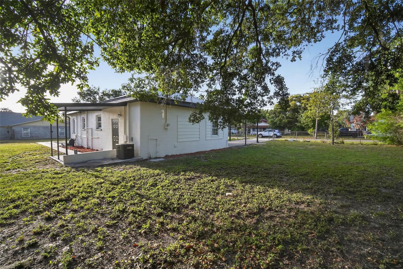 Image 27 of 28 For 305 Hennessee Street