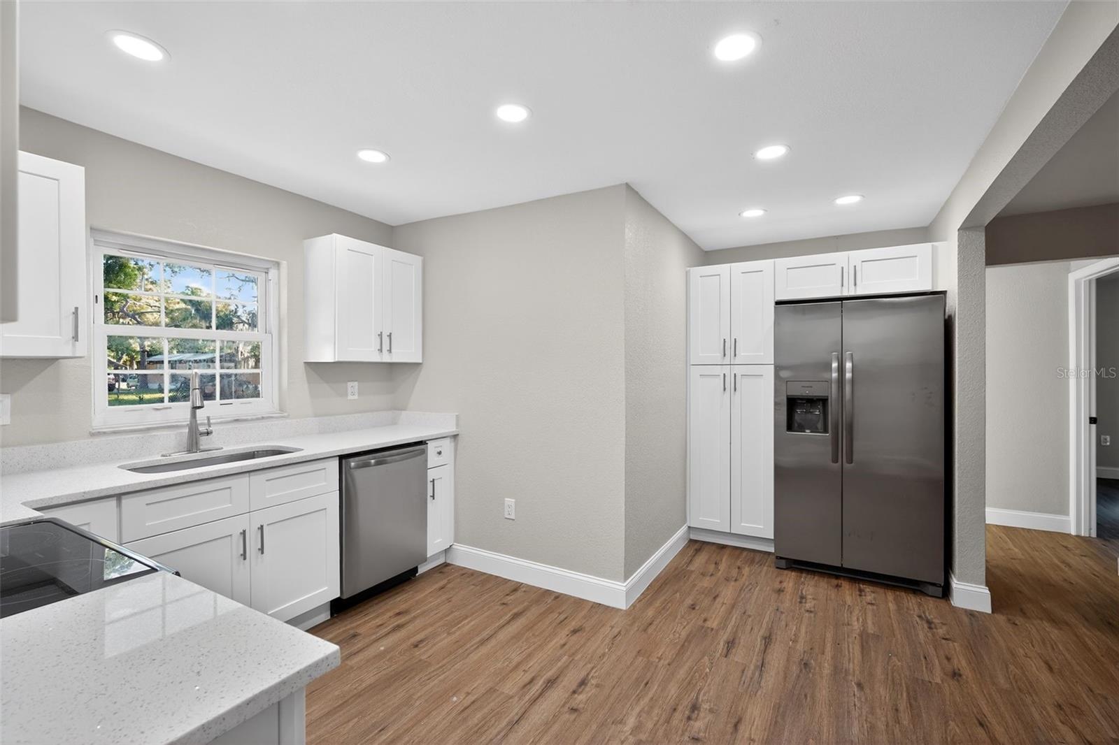 Image 6 of 28 For 305 Hennessee Street