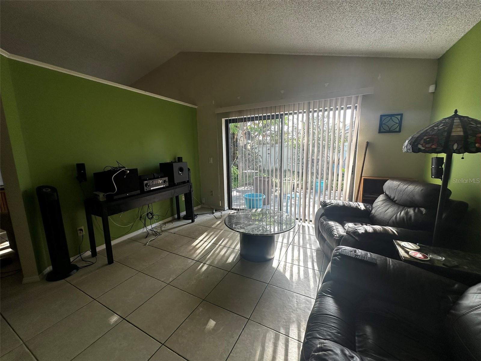 Image 4 of 14 For 2132 Fairmont Circle