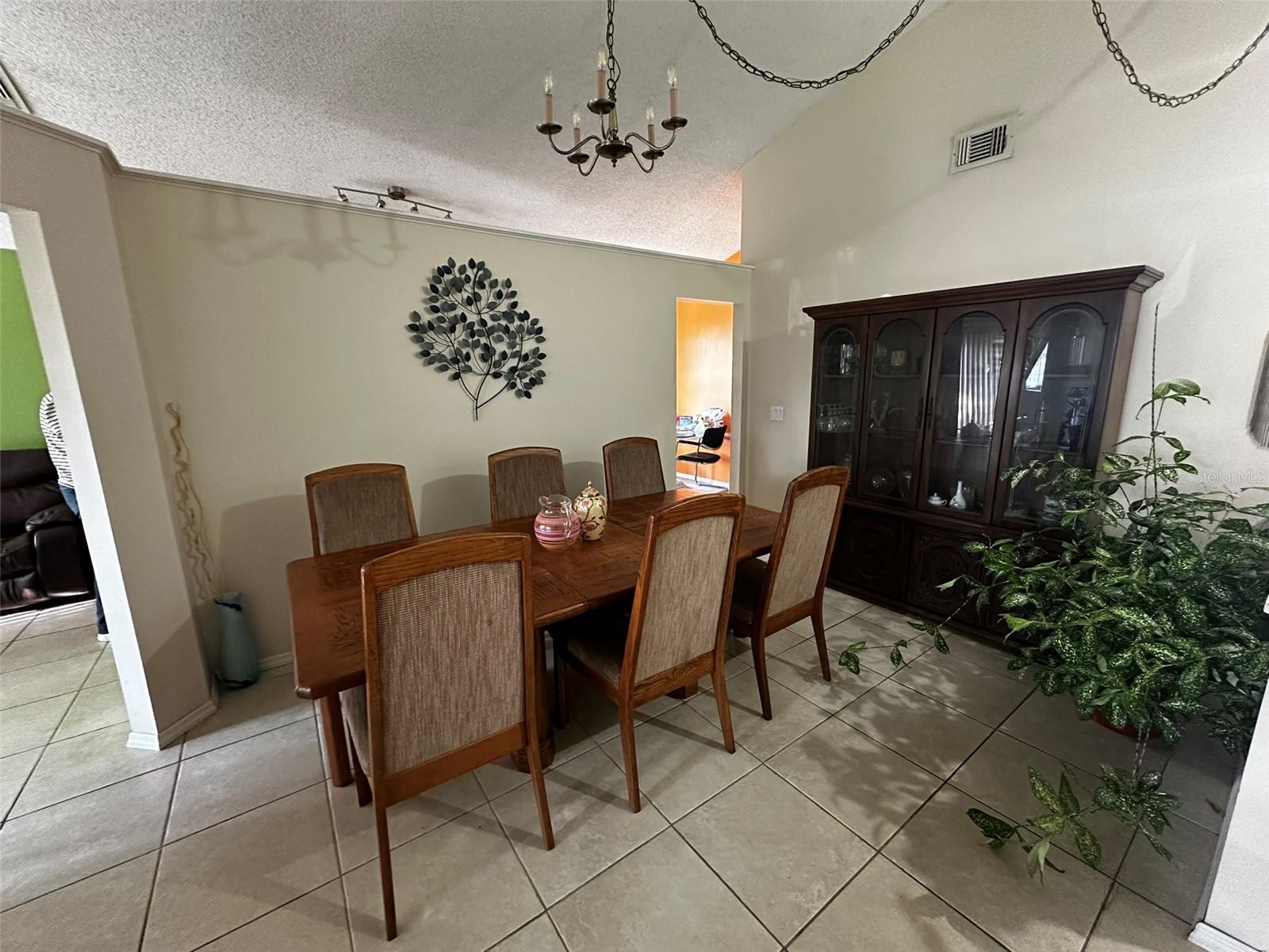 Image 8 of 14 For 2132 Fairmont Circle