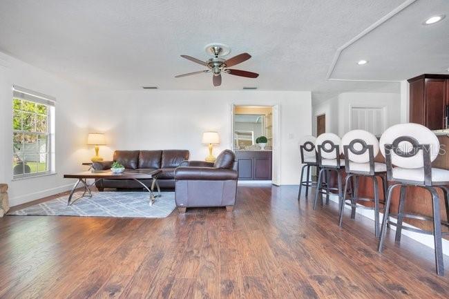 Image 12 of 42 For 101 Mariner Way