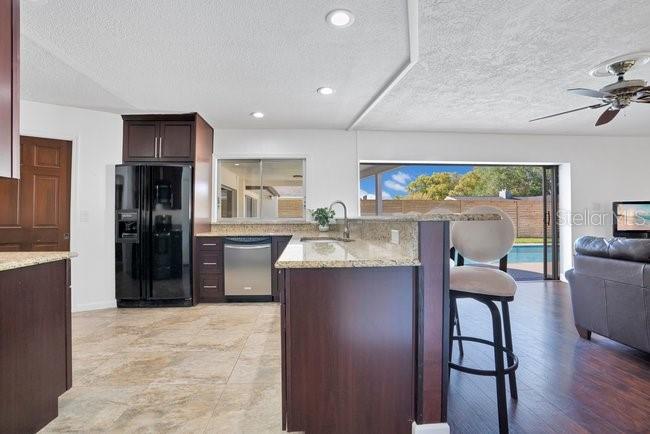 Image 16 of 42 For 101 Mariner Way