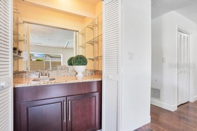 Image 17 of 42 For 101 Mariner Way