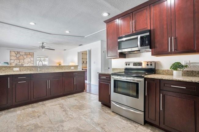 Image 8 of 42 For 101 Mariner Way