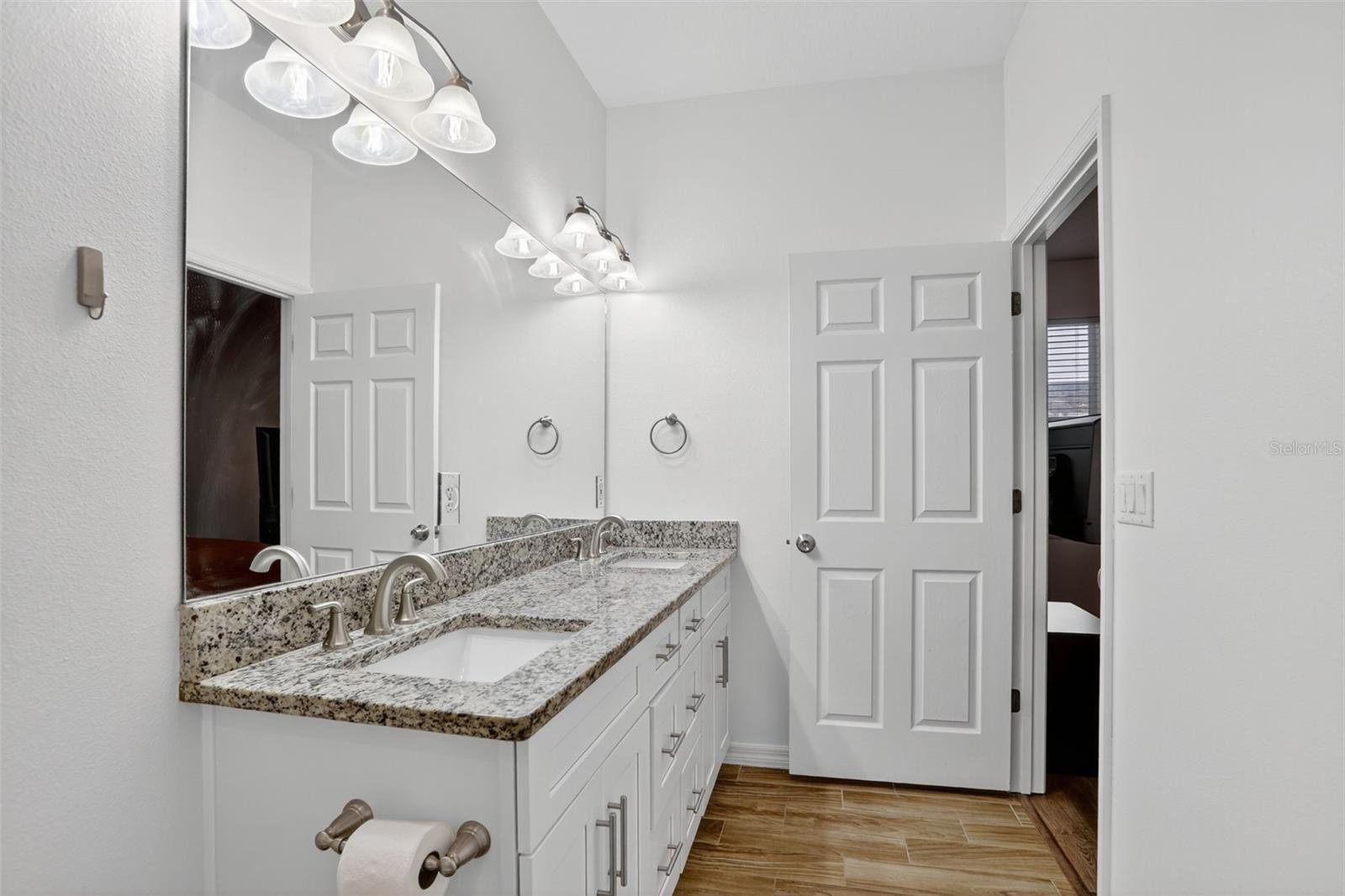 Image 15 of 40 For 246 Pineview Drive