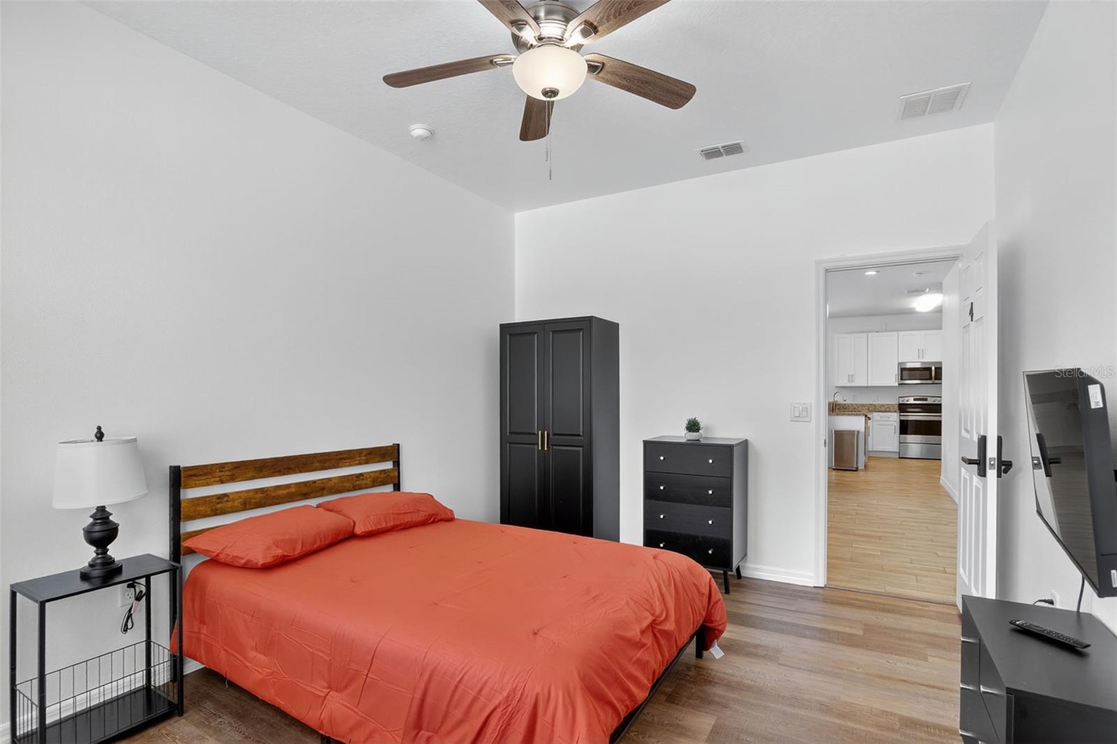 Image 21 of 40 For 246 Pineview Drive