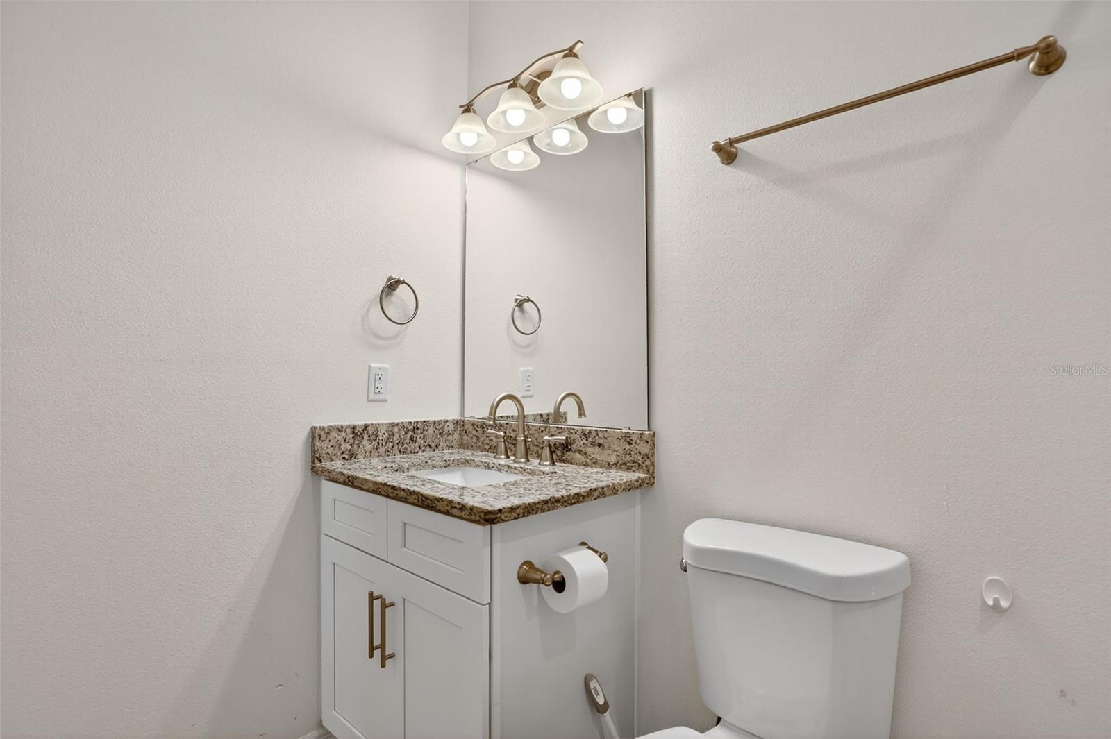 Image 24 of 40 For 246 Pineview Drive