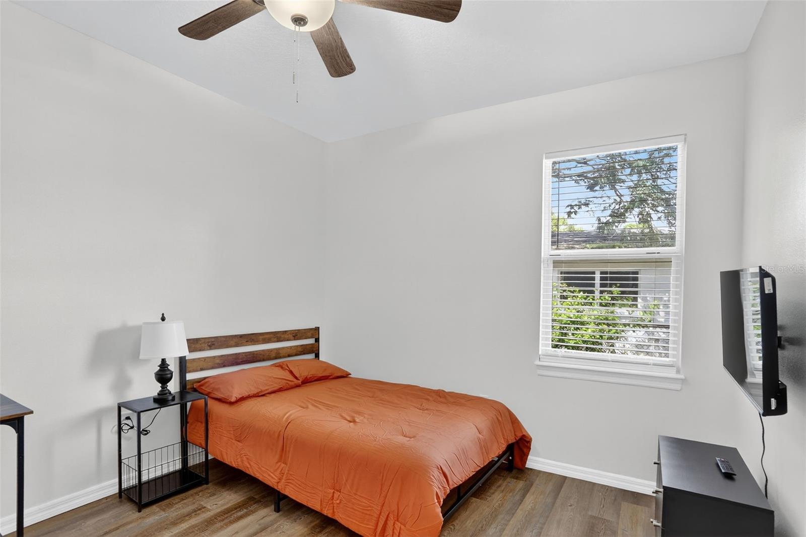 Image 26 of 40 For 246 Pineview Drive