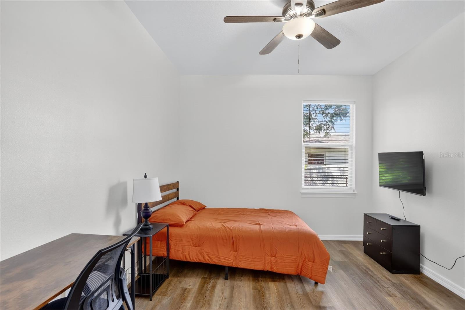 Image 27 of 40 For 246 Pineview Drive