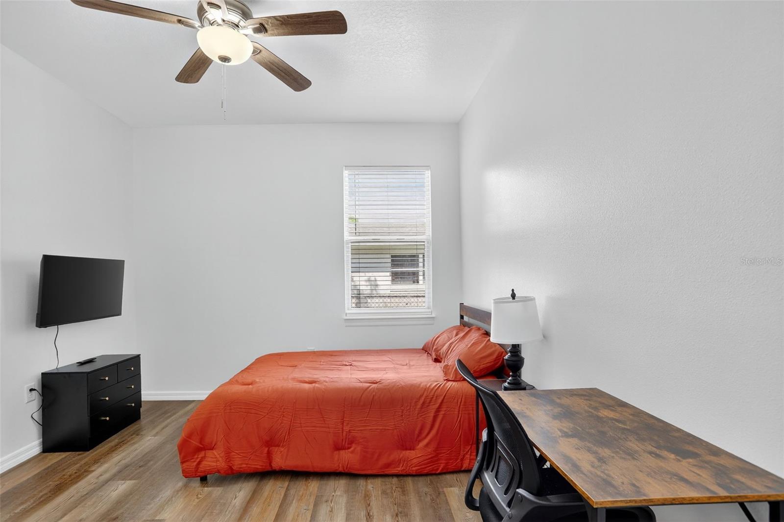 Image 32 of 40 For 246 Pineview Drive