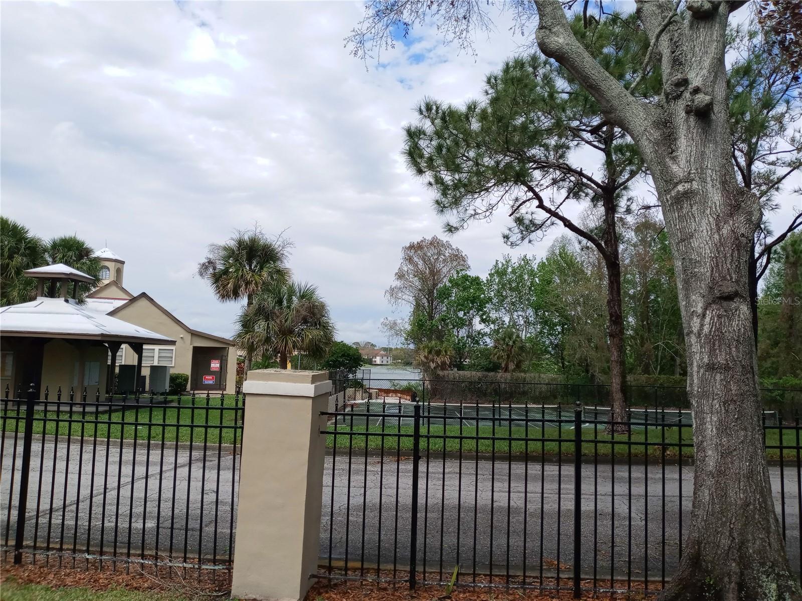 Image 3 of 23 For 216 Afton Square 208