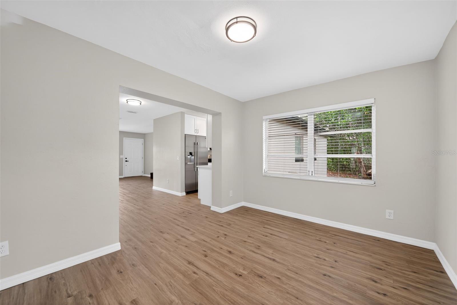 Image 10 of 31 For 3601 Esther Street S