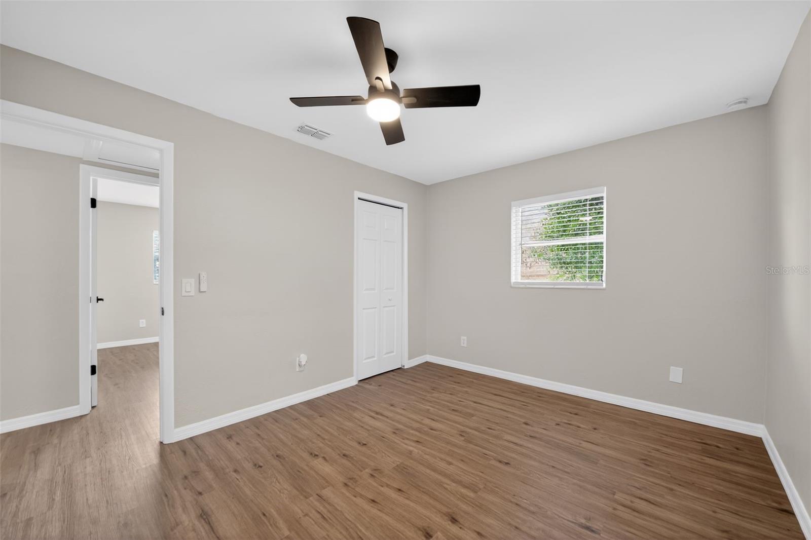 Image 19 of 31 For 3601 Esther Street S