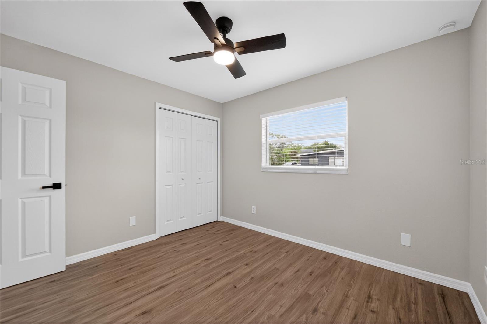 Image 24 of 31 For 3601 Esther Street S