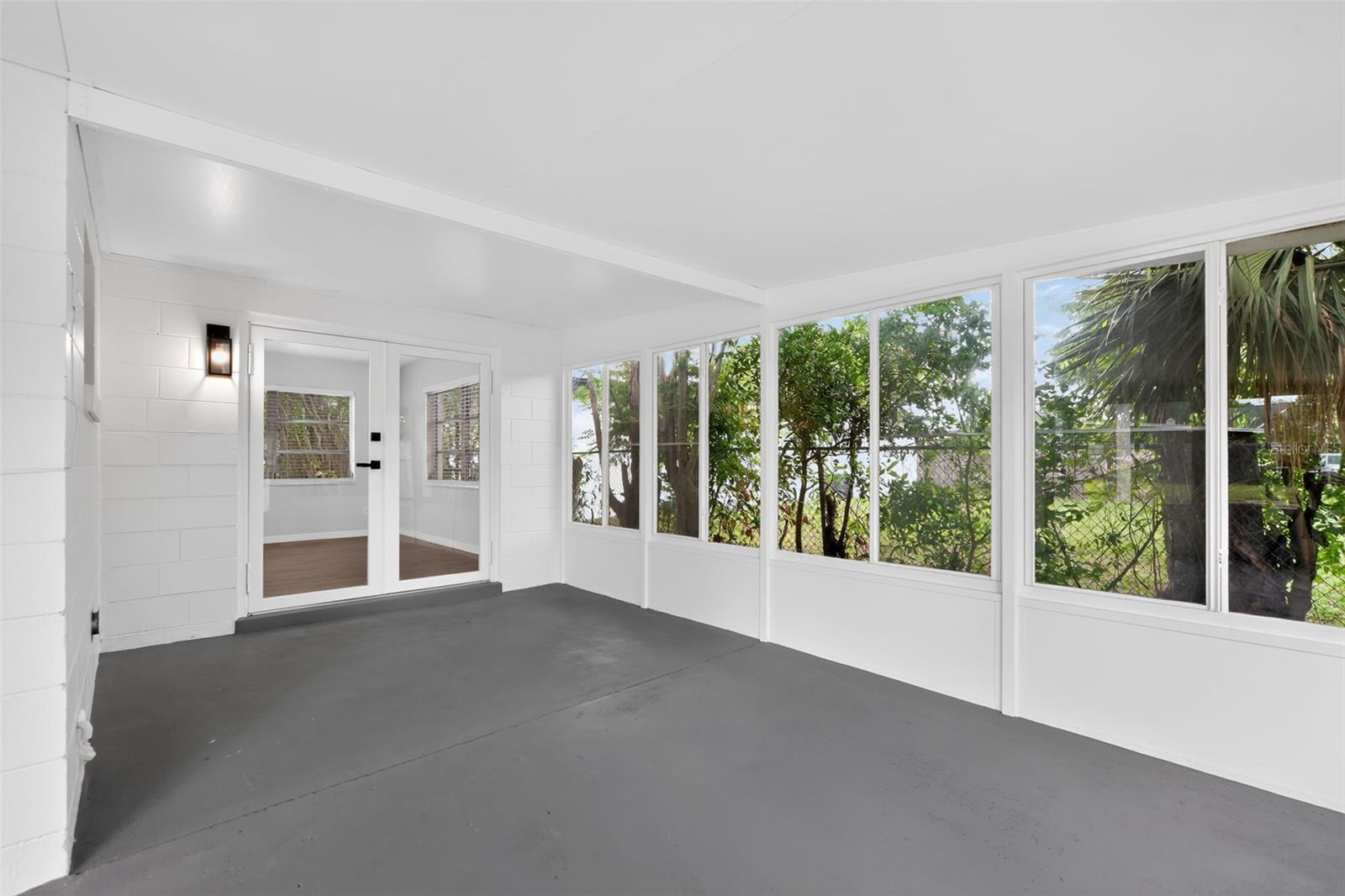 Image 26 of 31 For 3601 Esther Street S