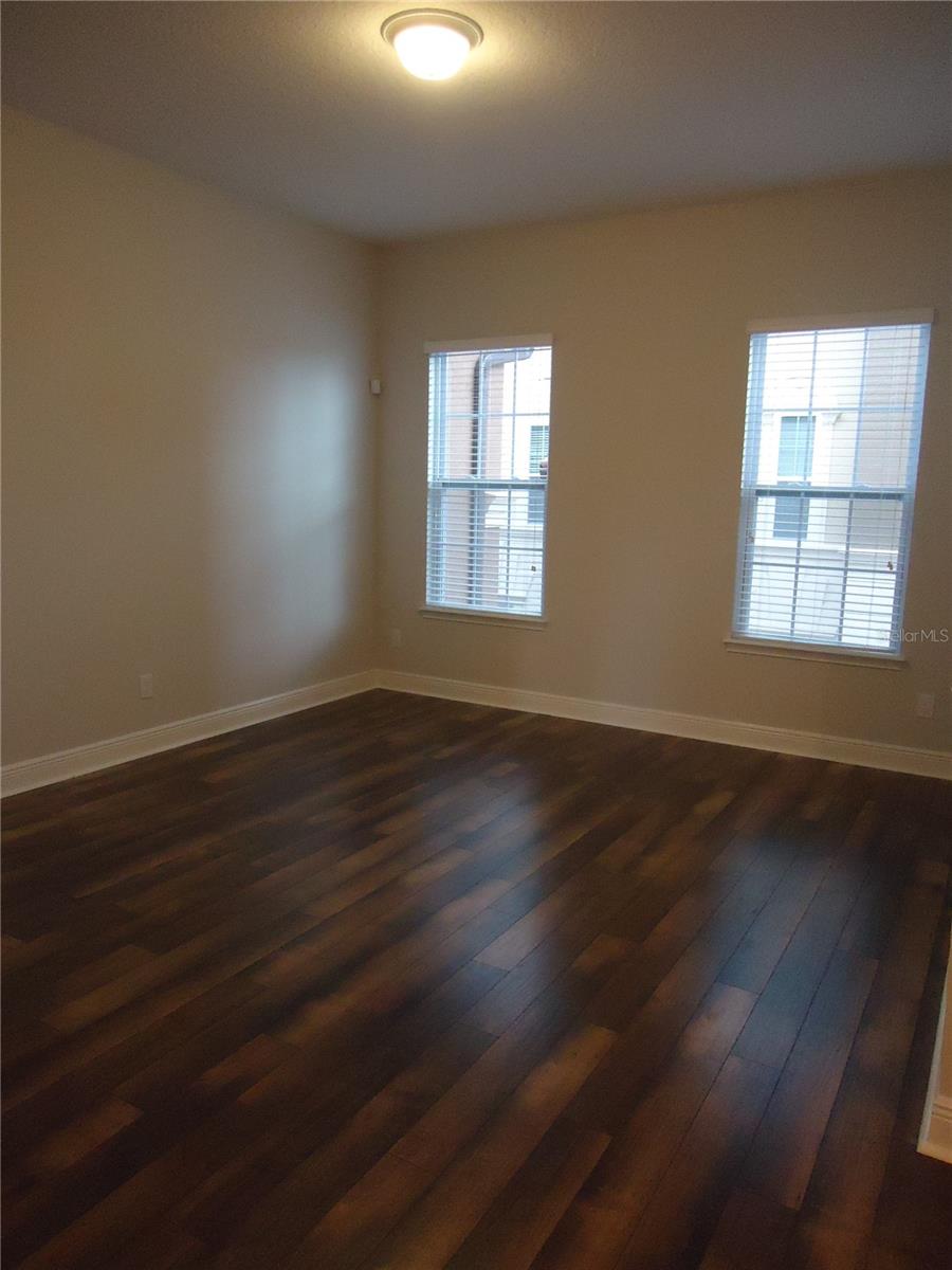 Image 23 of 32 For 1056 Parma Circle