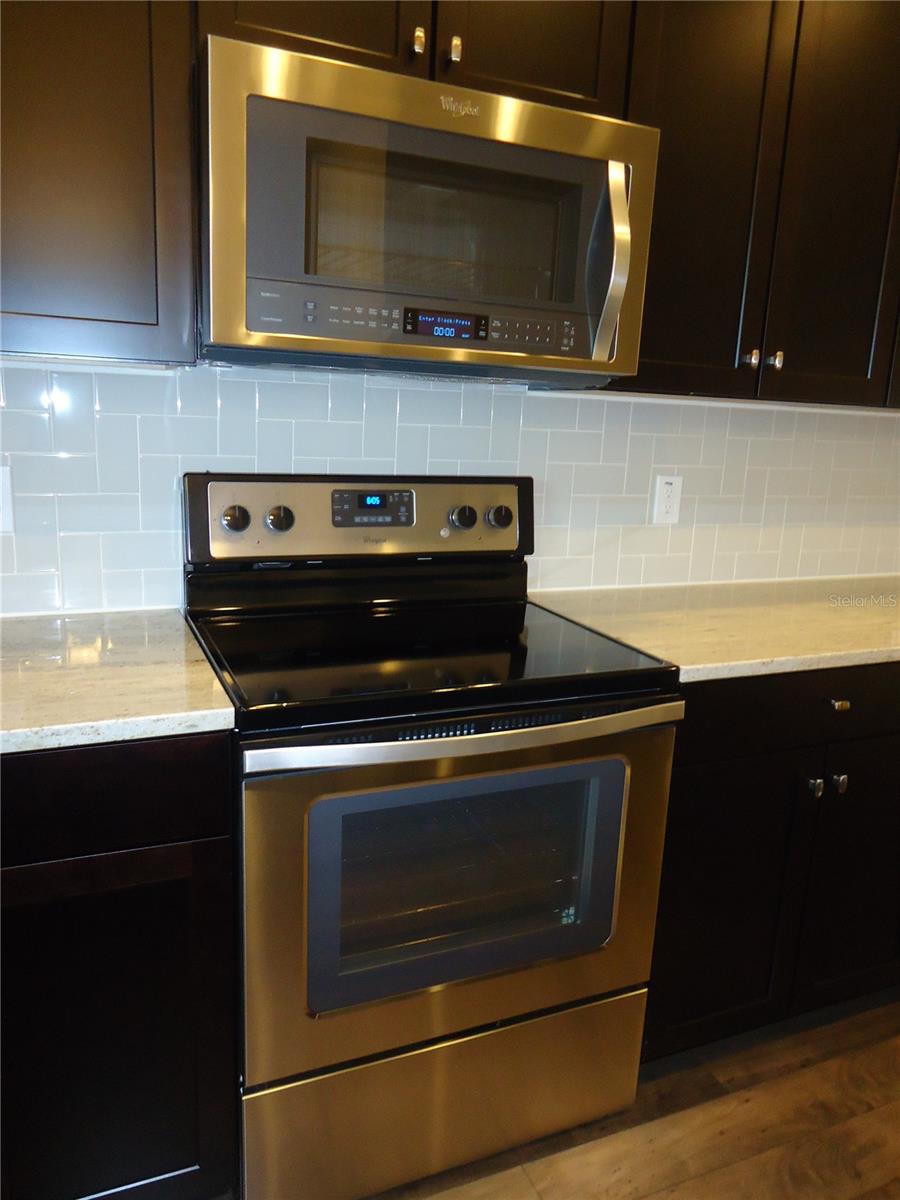 Image 29 of 32 For 1056 Parma Circle