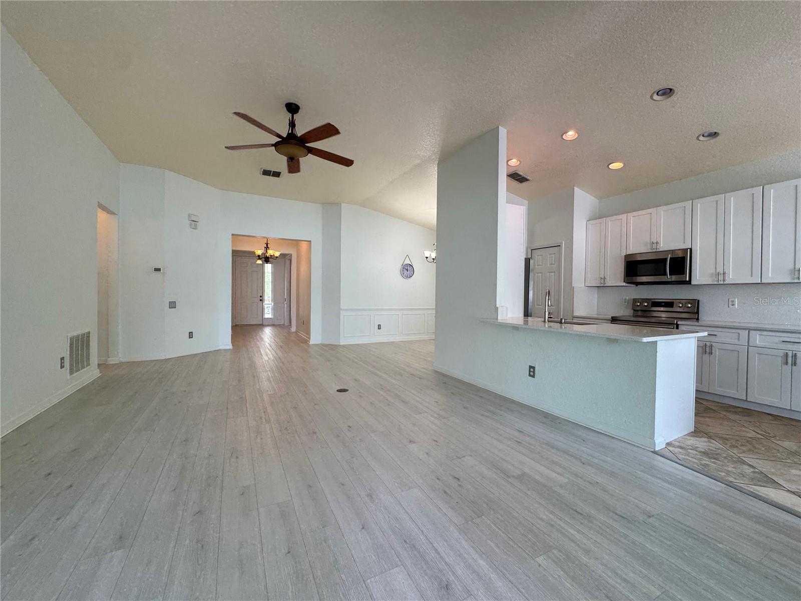 Image 27 of 35 For 8520 Greenbank Boulevard