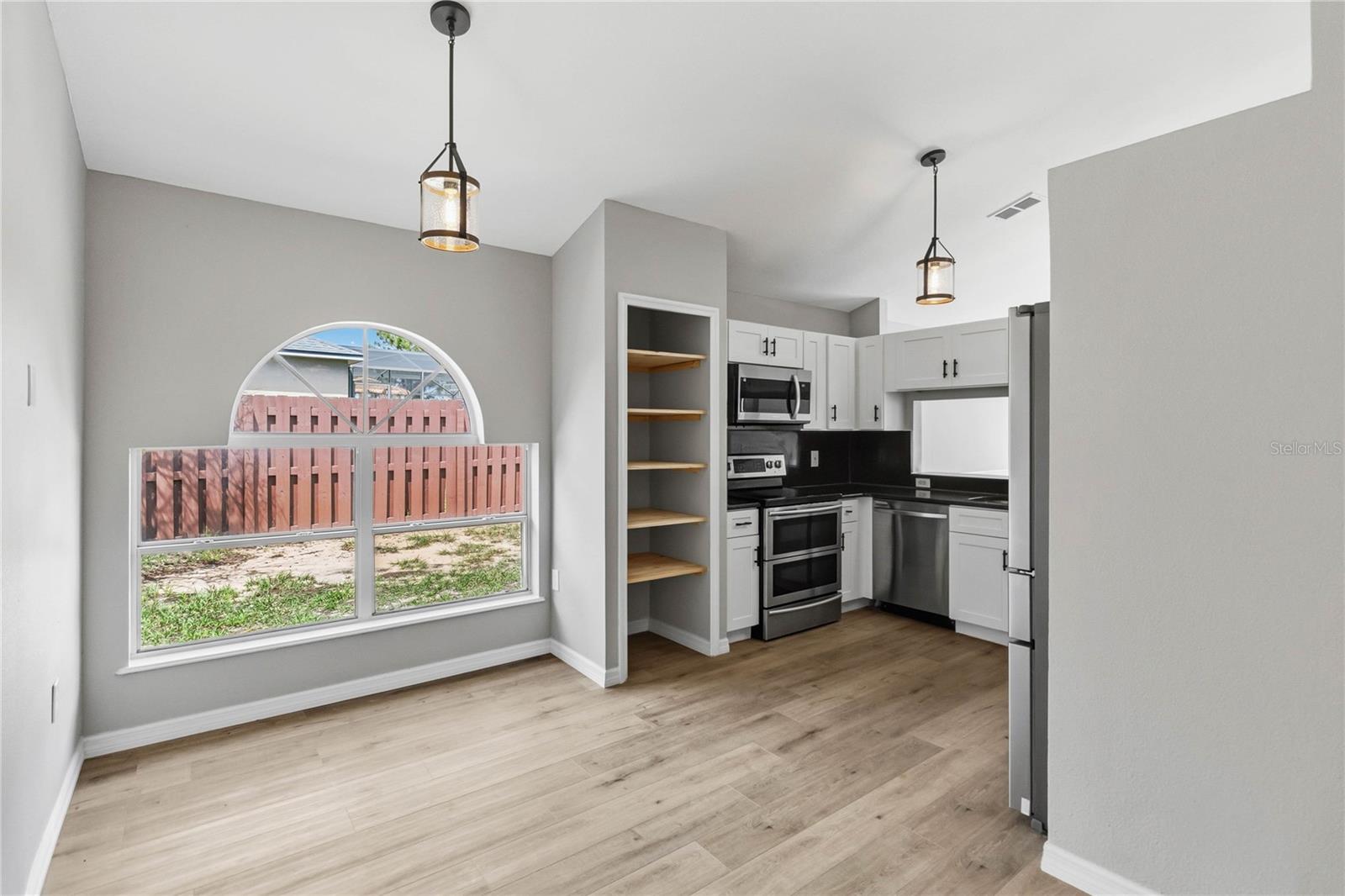 Image 10 of 30 For 232 Bent Oak Loop