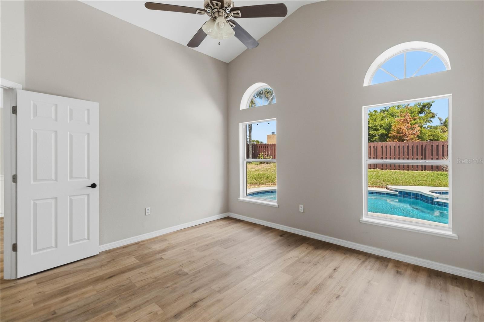 Image 15 of 30 For 232 Bent Oak Loop