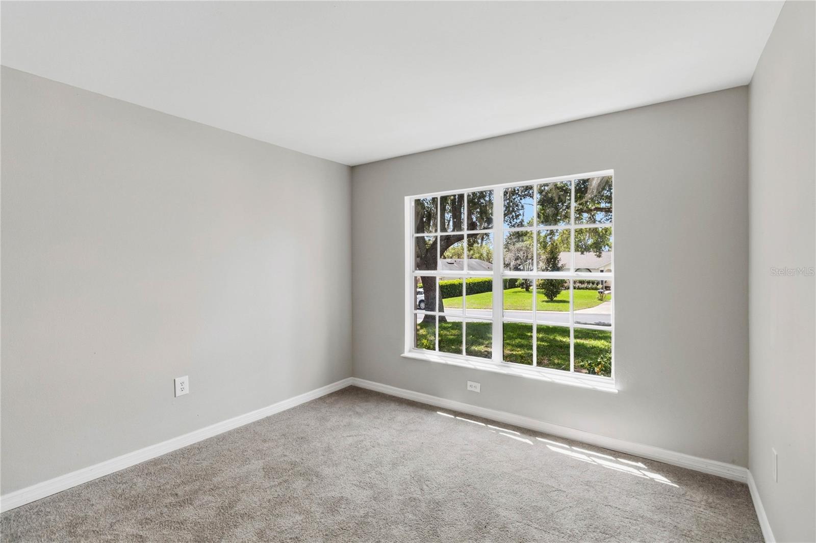 Image 18 of 30 For 232 Bent Oak Loop