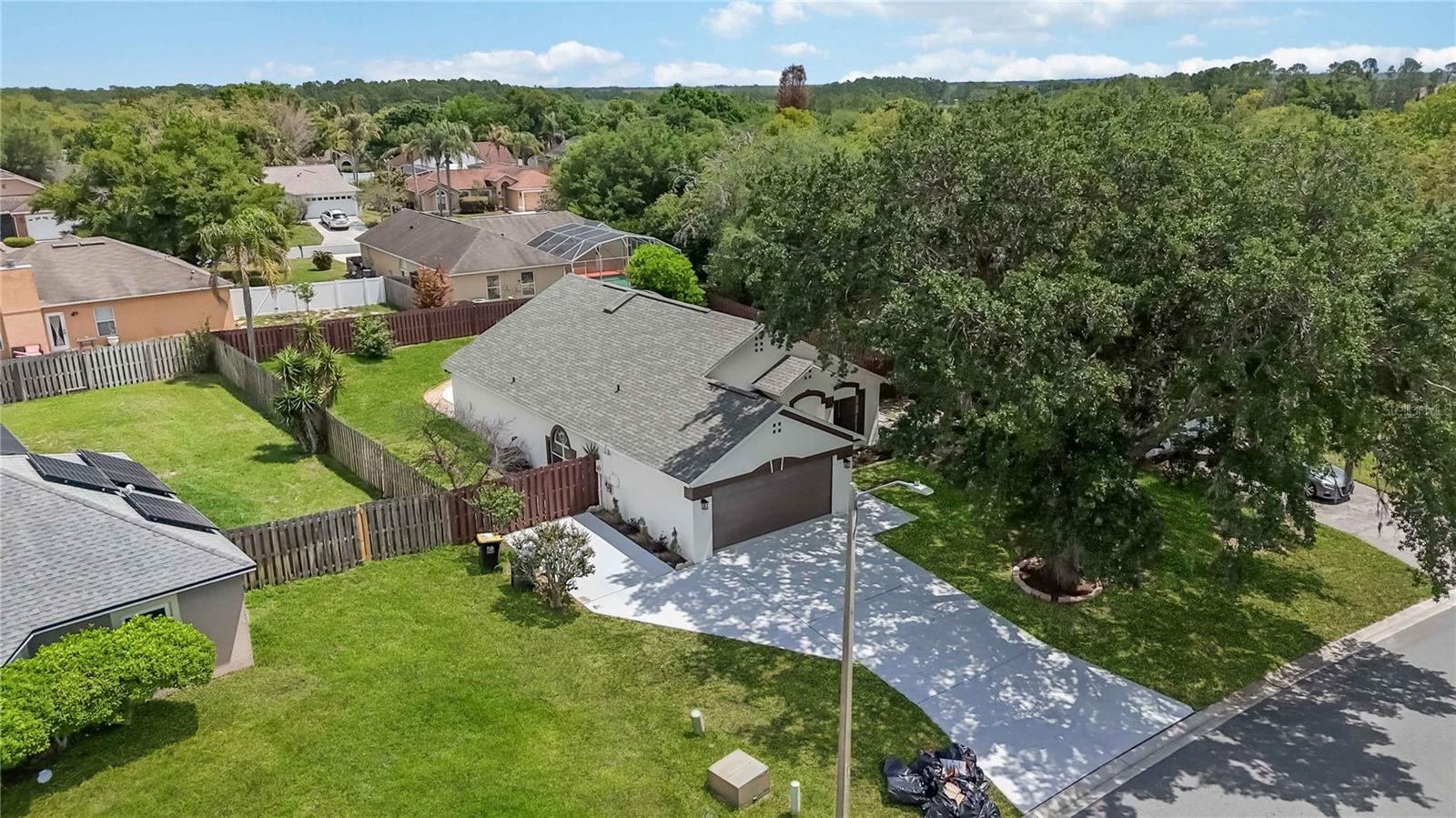 Image 26 of 30 For 232 Bent Oak Loop