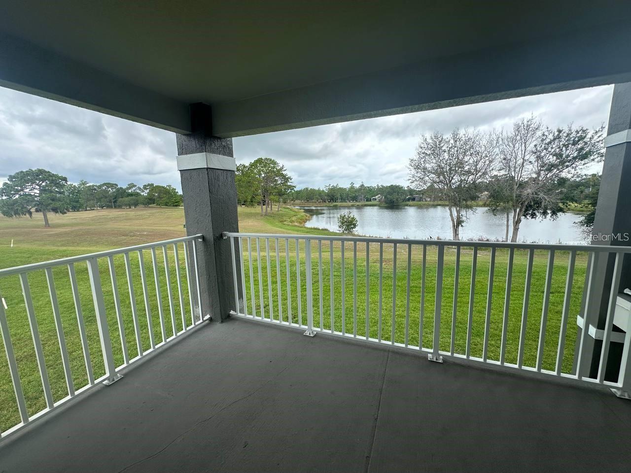 Image 11 of 12 For 13929 Fairway Island Drive 821