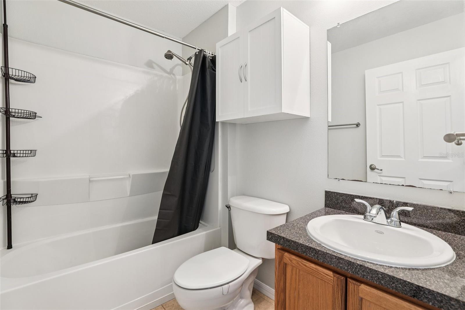 Image 18 of 33 For 264 Chicago Avenue W