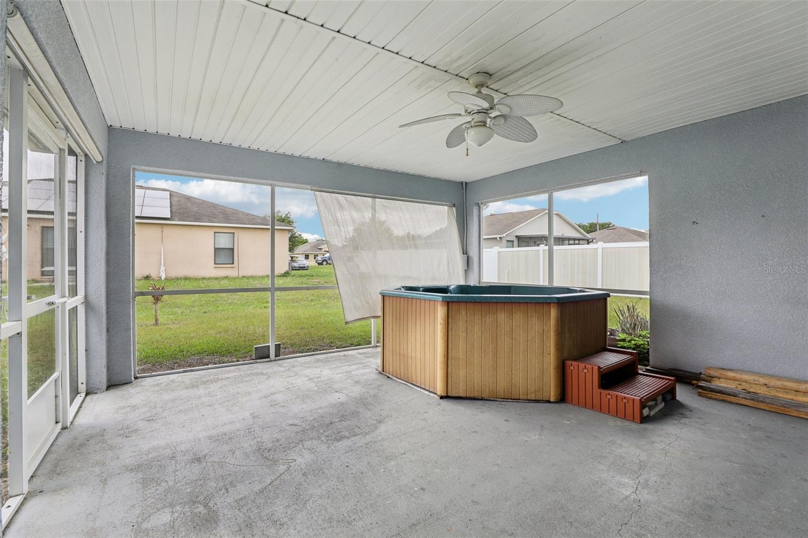 Image 24 of 33 For 264 Chicago Avenue W