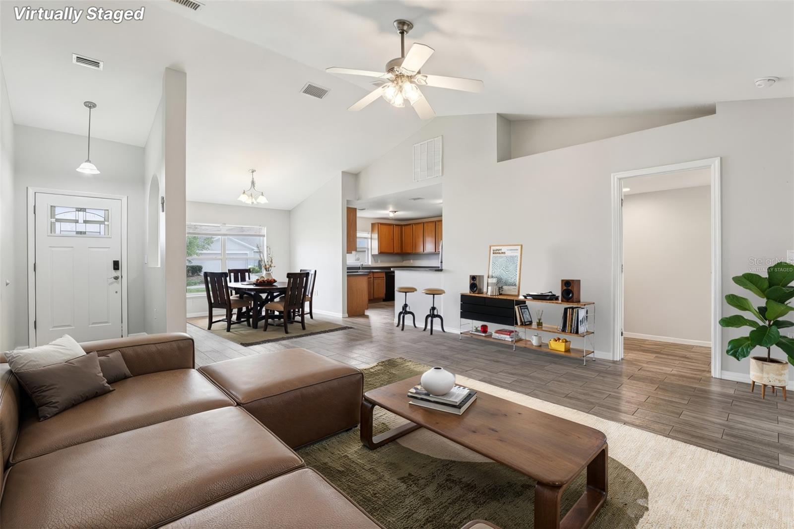 Image 3 of 33 For 264 Chicago Avenue W